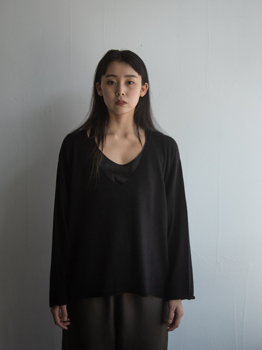 Cashmere Silk V-neck Knit - Black