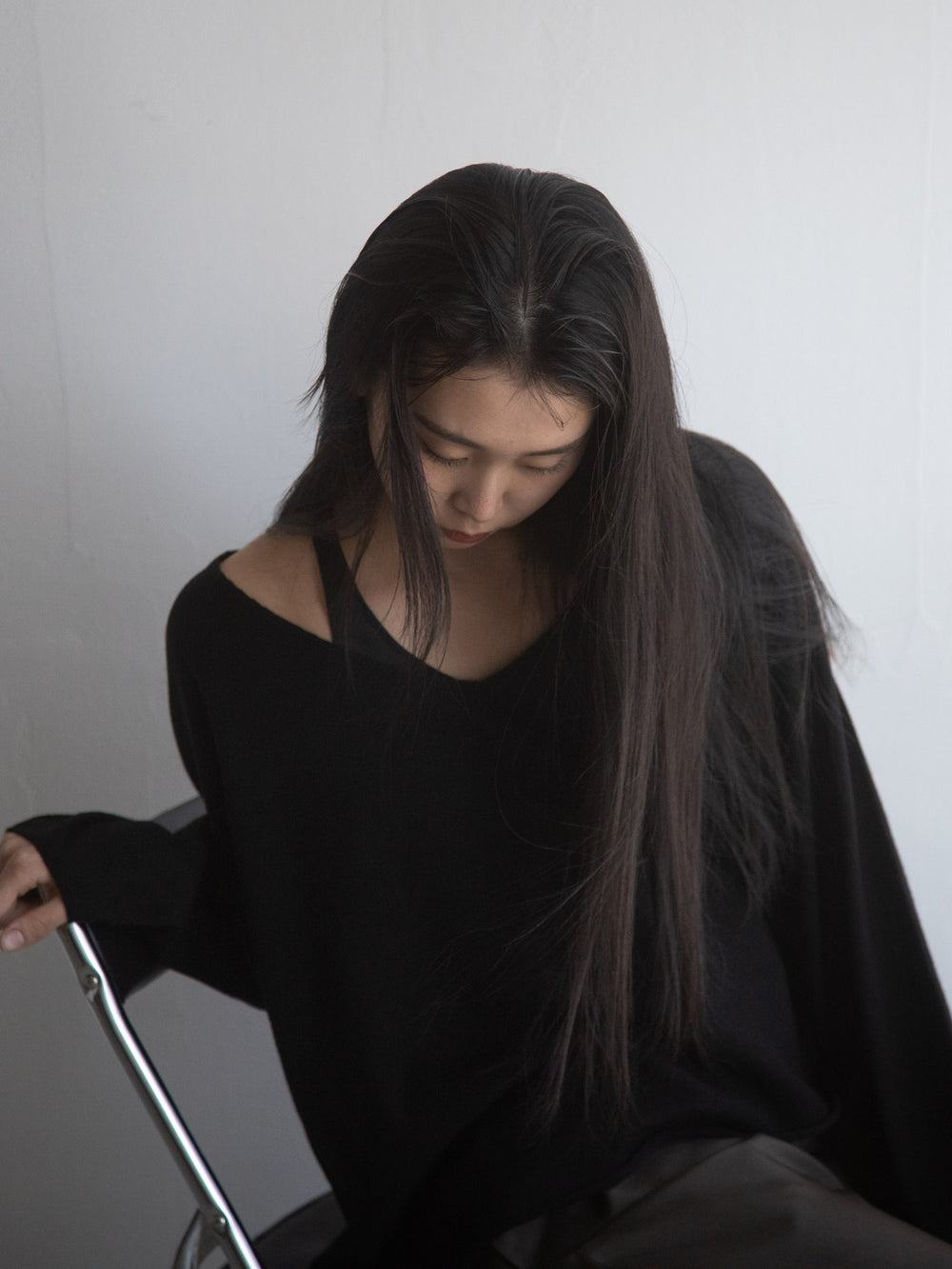 Cashmere Silk V-neck Knit - Black