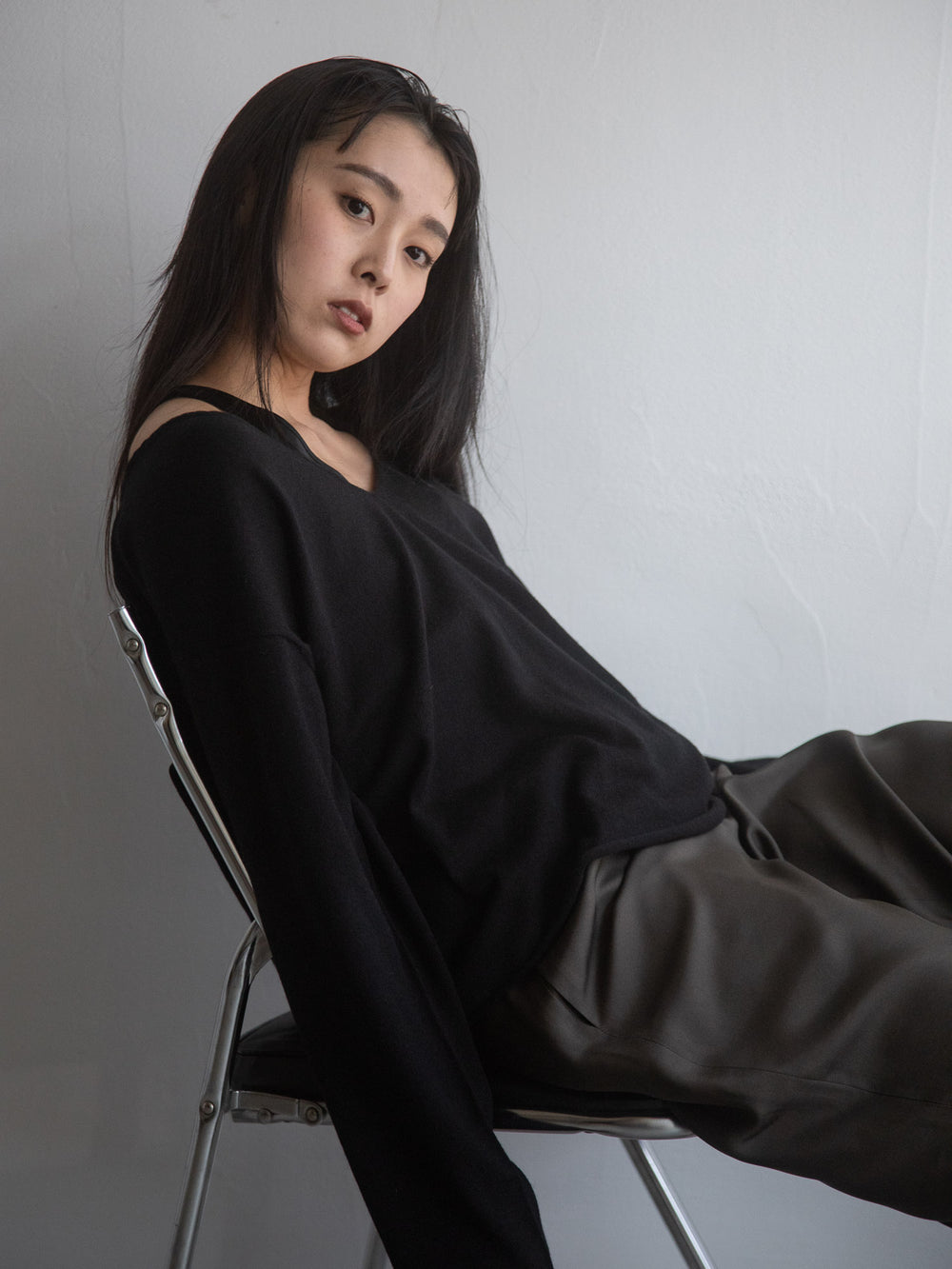 Cashmere Silk V-neck Knit - Black