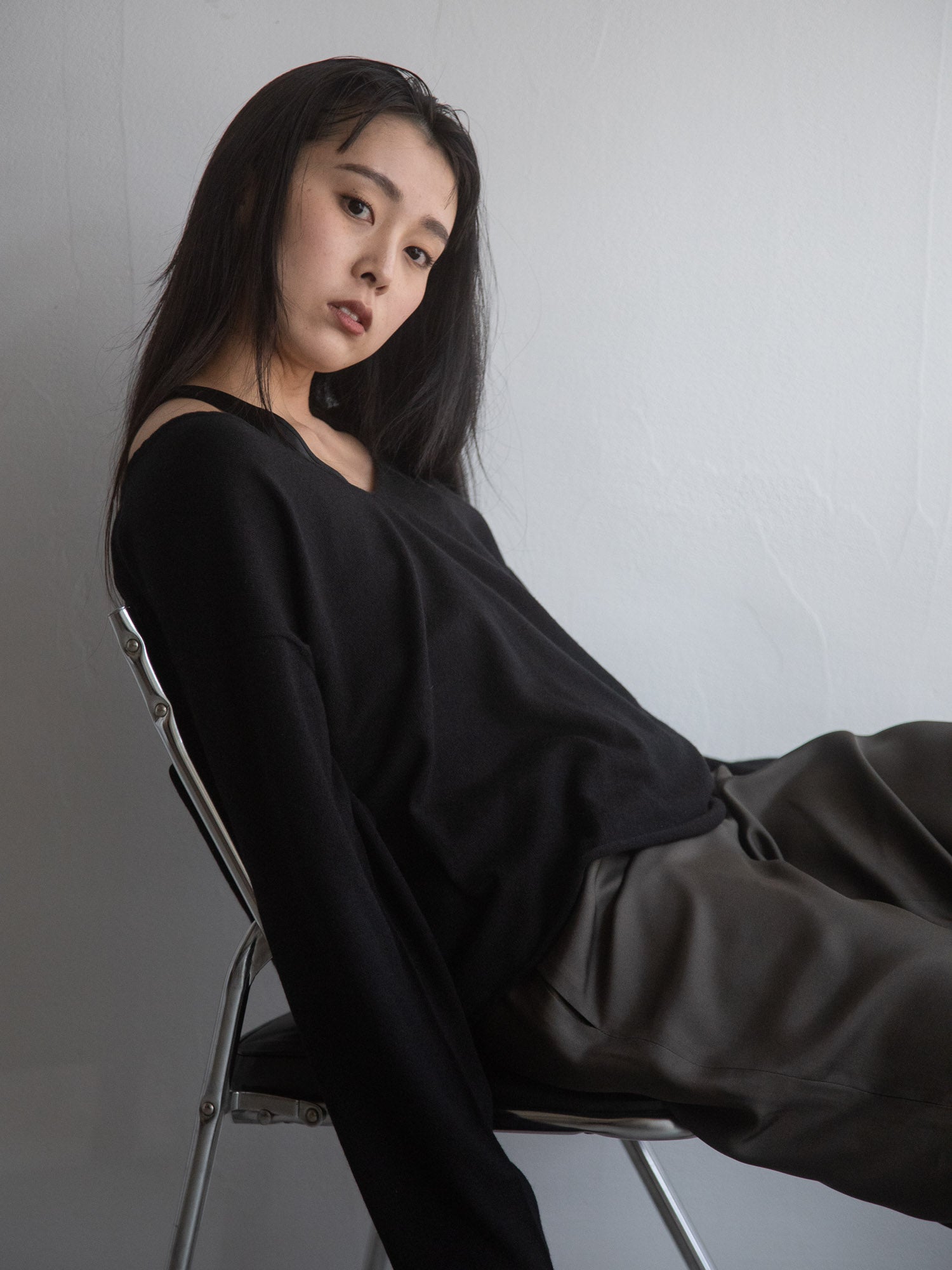 Cashmere Silk V-neck Knit - Black