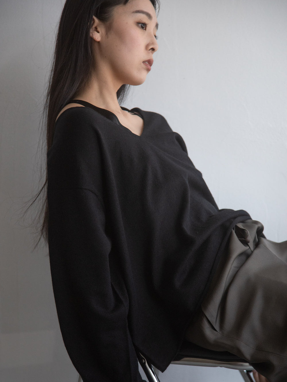 Cashmere Silk V-neck Knit - Black