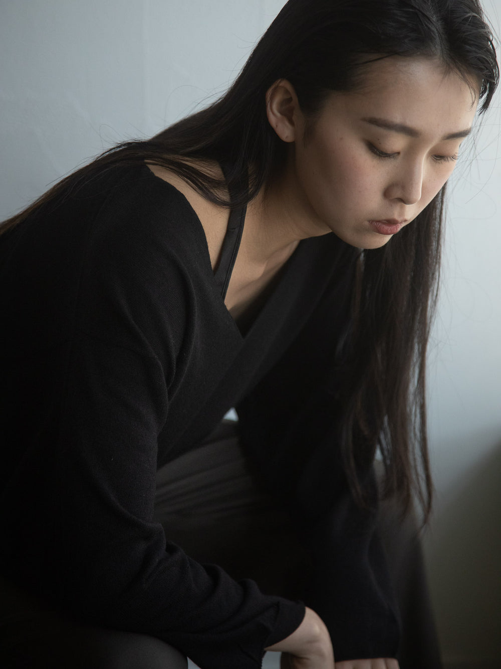 Cashmere Silk V-neck Knit - Black