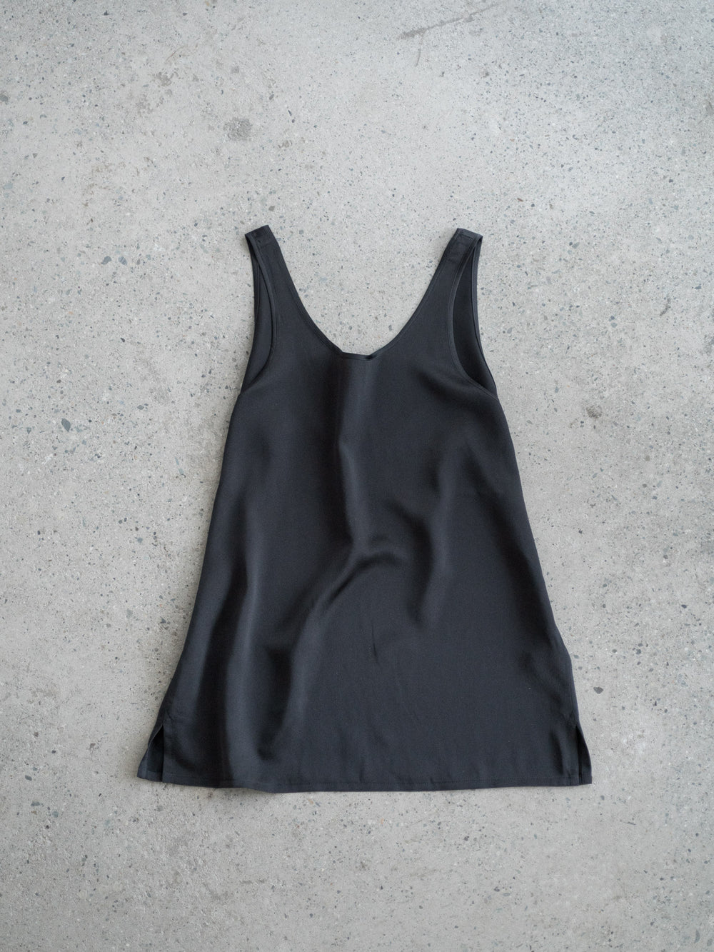 Silk Type-U Tank - Black