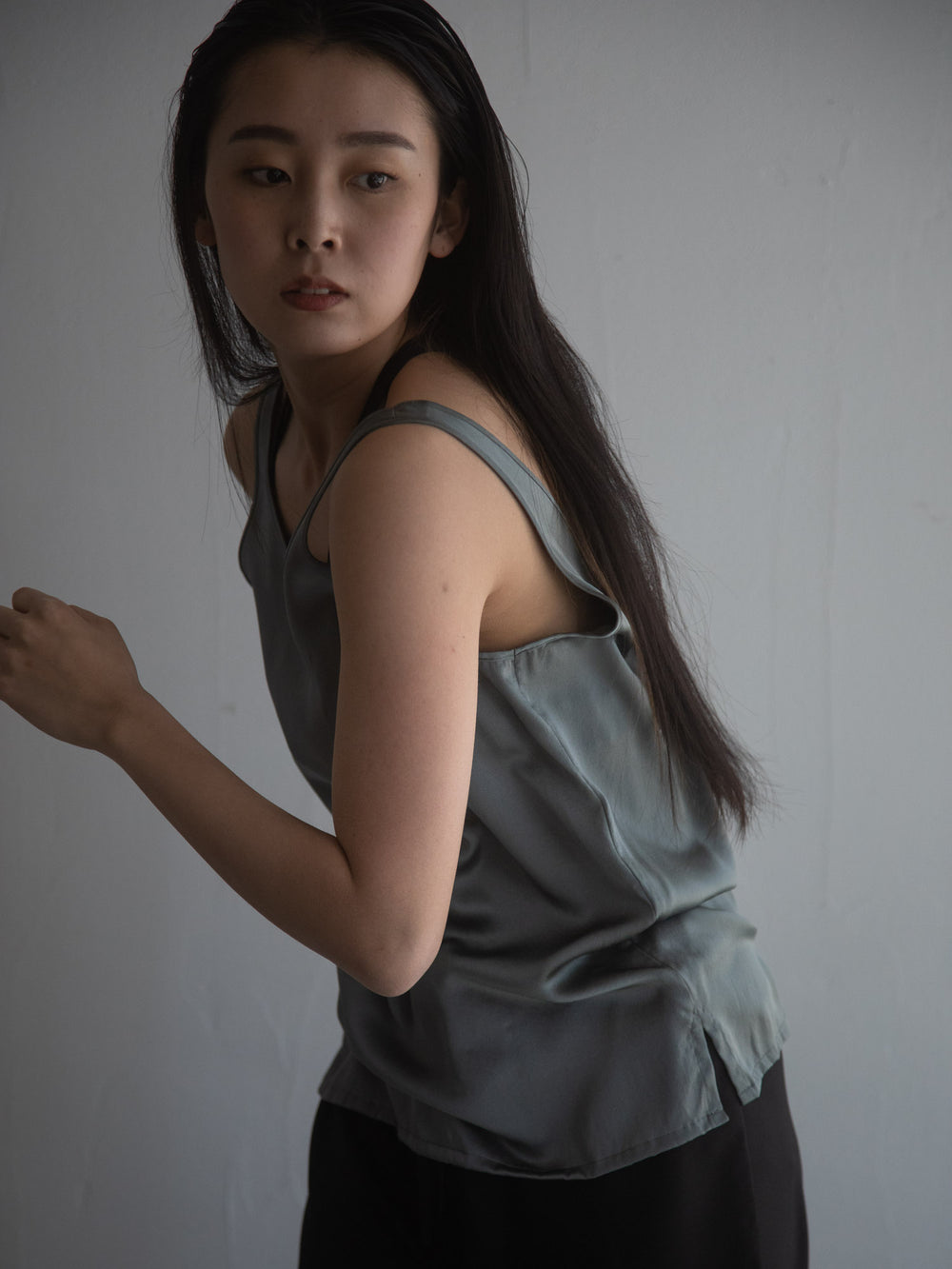 Silk Type-U Tank - Grey