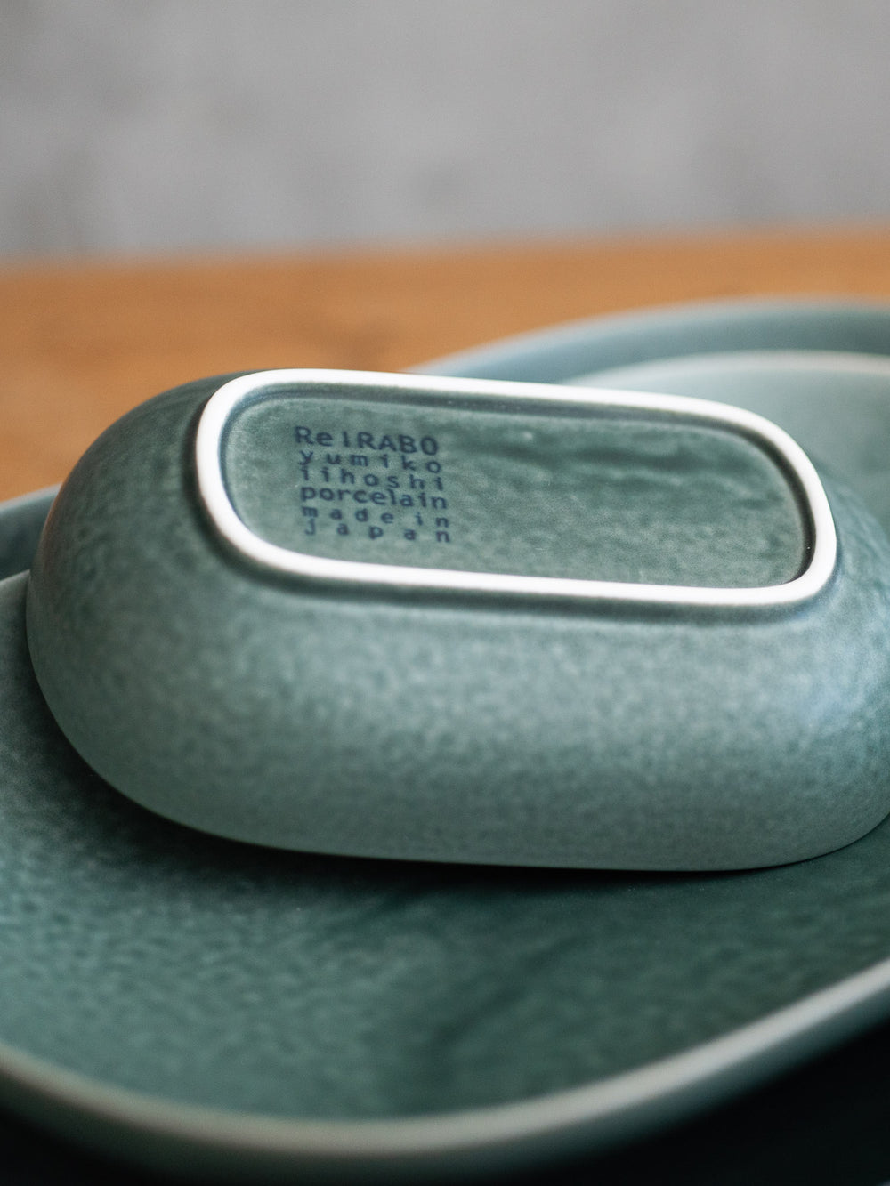ReIRABO Oval Plate – Winter Night Grey