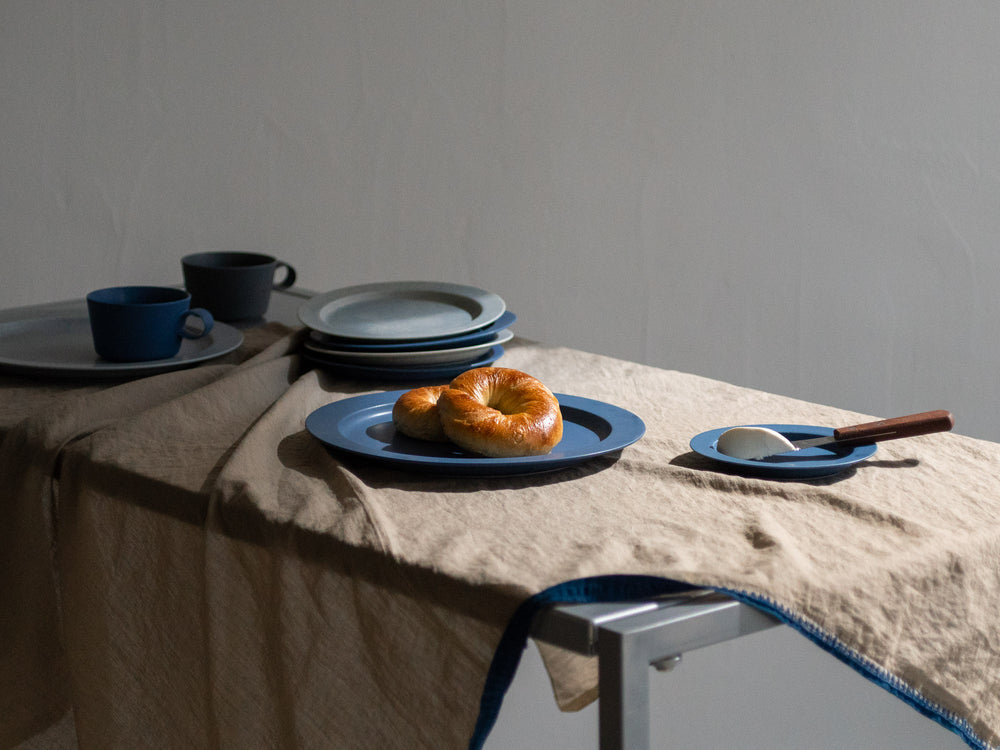 Unjour Plate – Rainy Grey