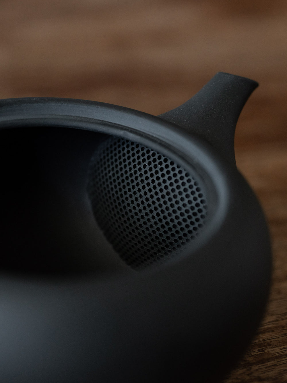 Oval Teapot with Side Handle