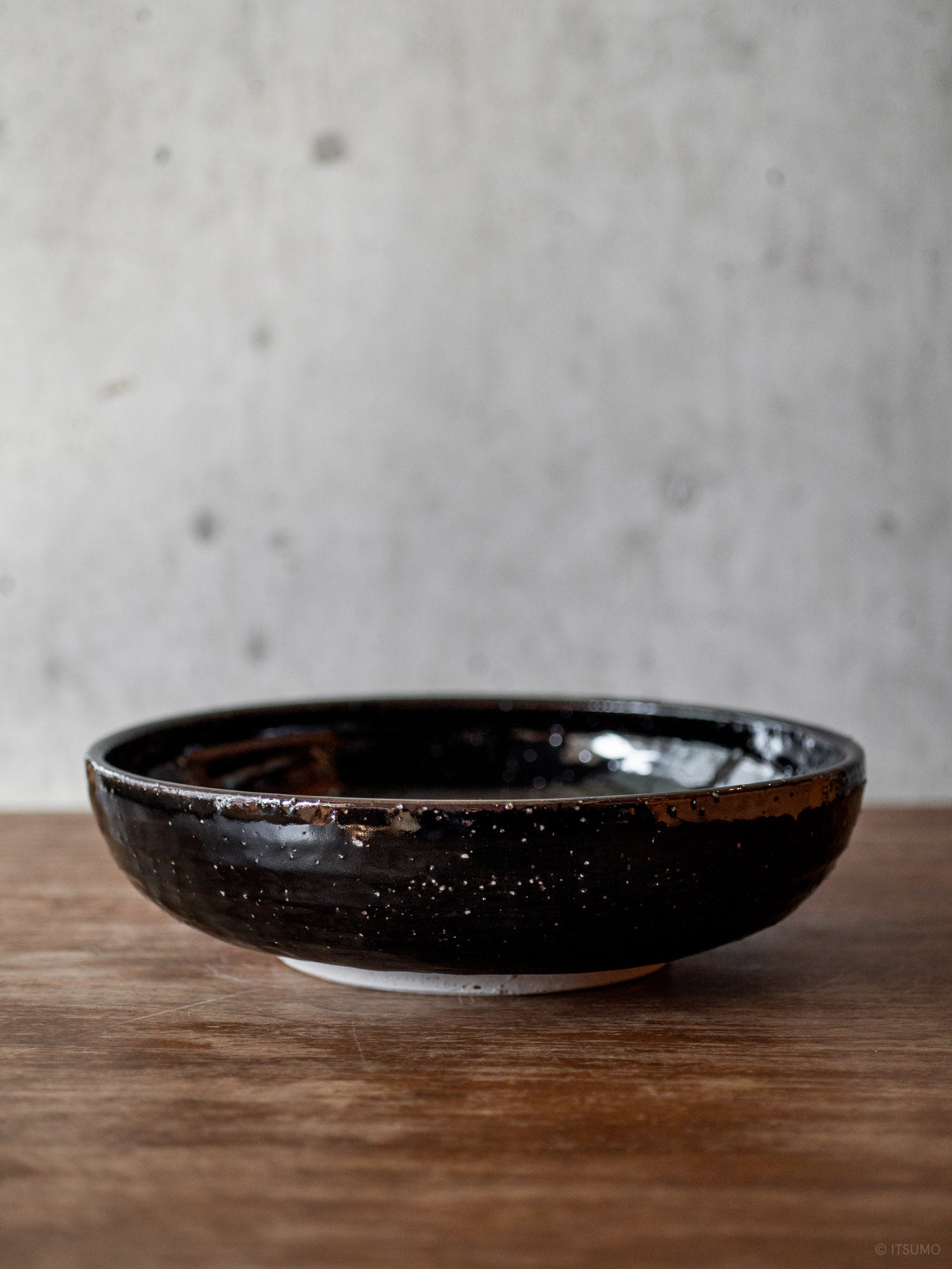 Azmaya iga ware ceramic large serving bowl in a black kuroame glaze