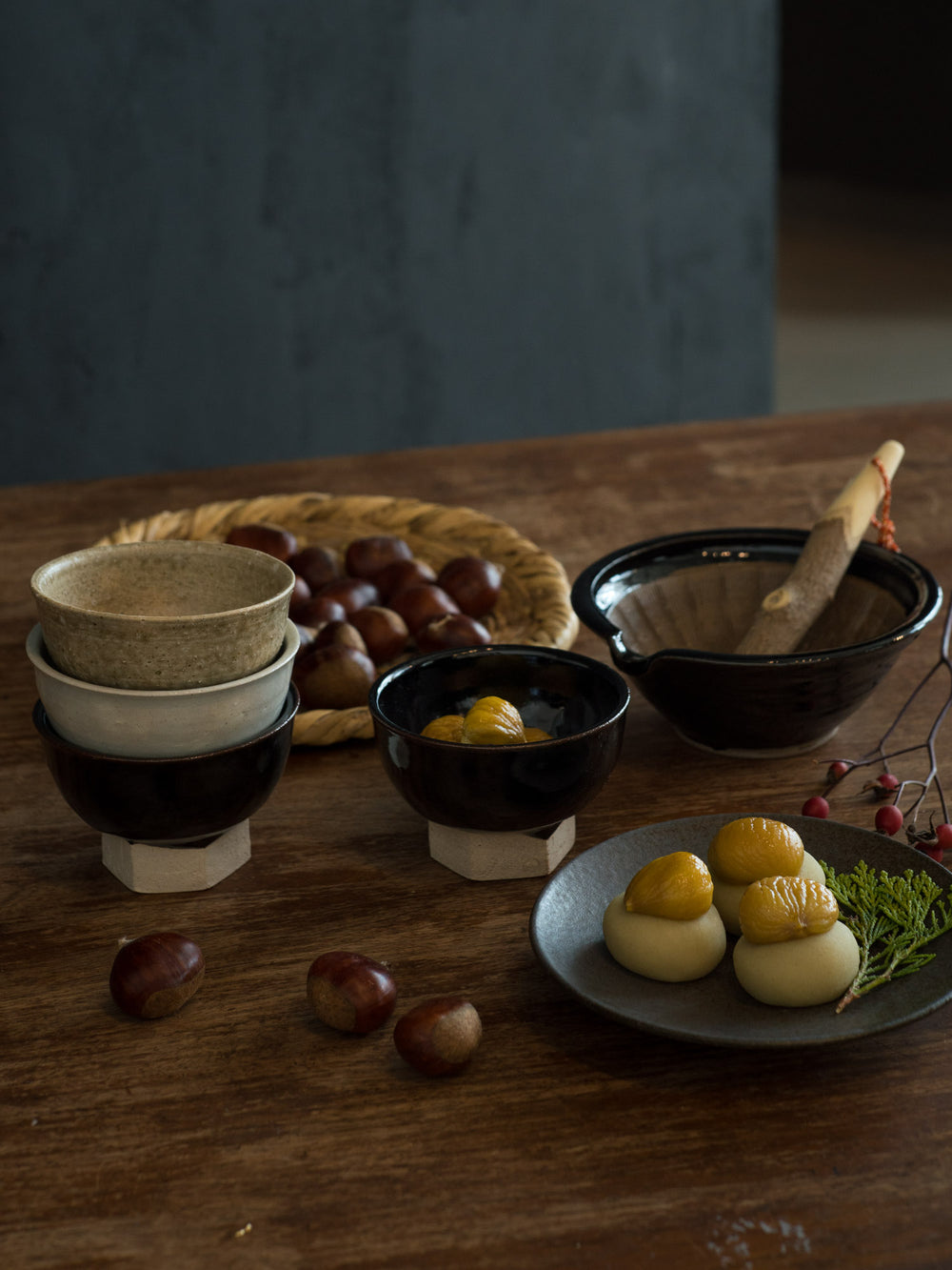 Iga Small Bowl with Hexagon Base