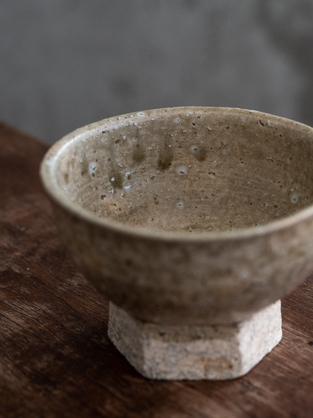 Iga Small Bowl with Hexagon Base