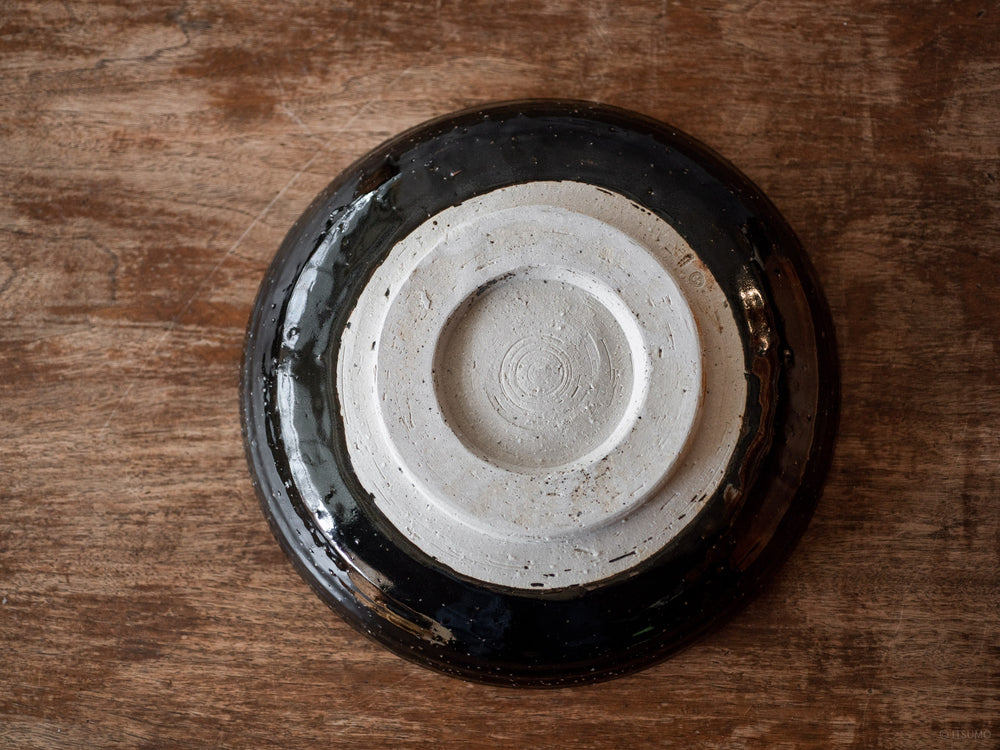 Unglazed bottom texture on Azmaya's large serving bowl, made using traditional iga ware pottery