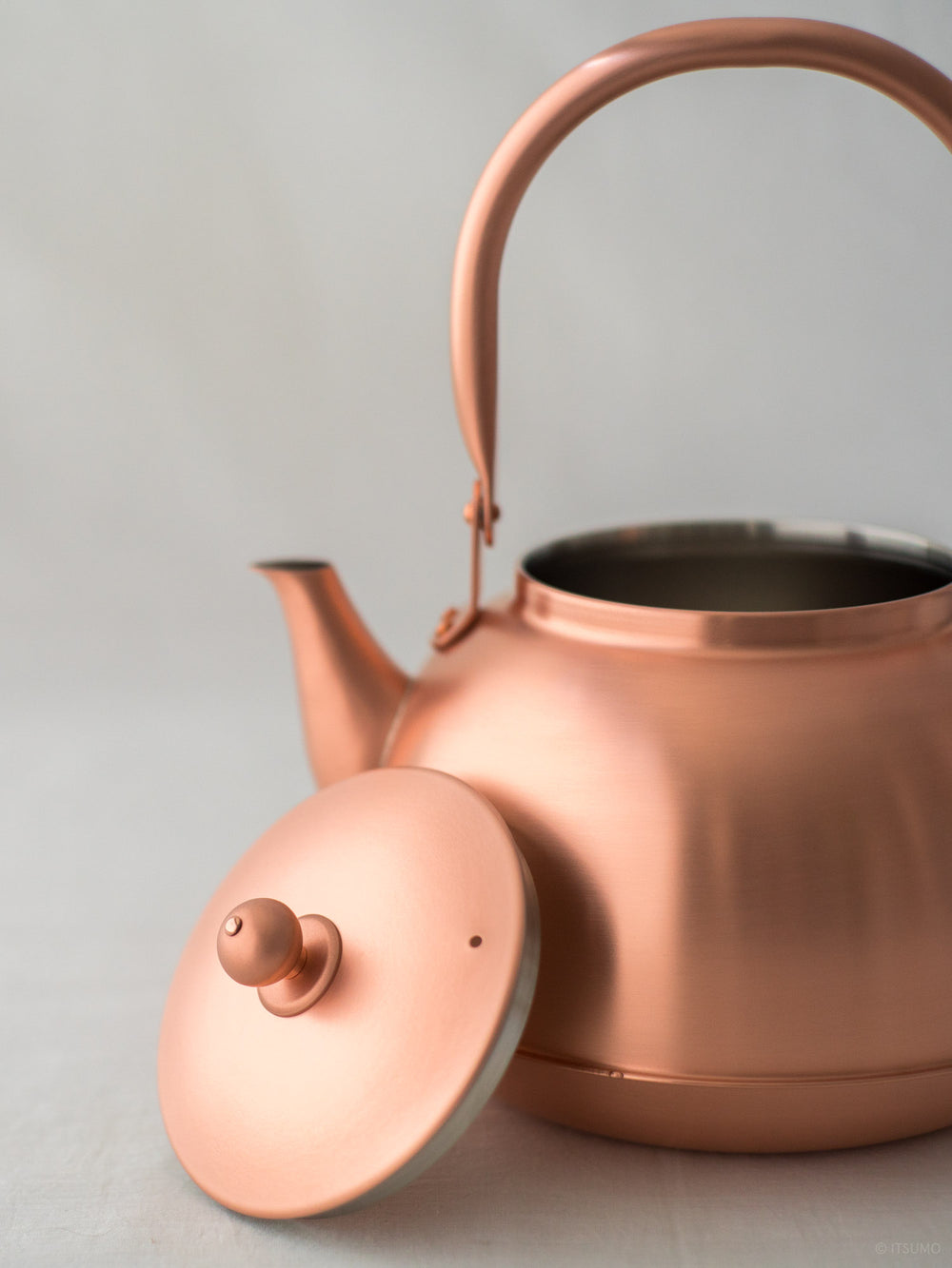 Azmaya 2L copper kettle with lid open