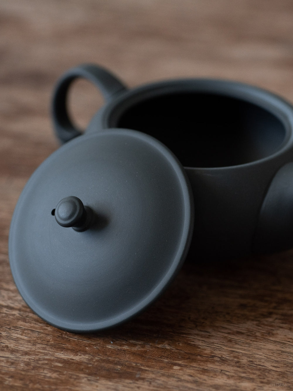Azmaya’s oval teapot in unglazed in matte black ceramic with lid