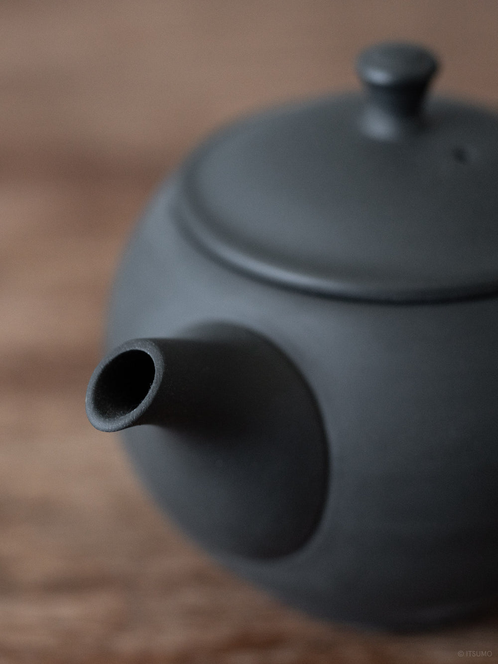 Azmaya round ceramic teapot spout