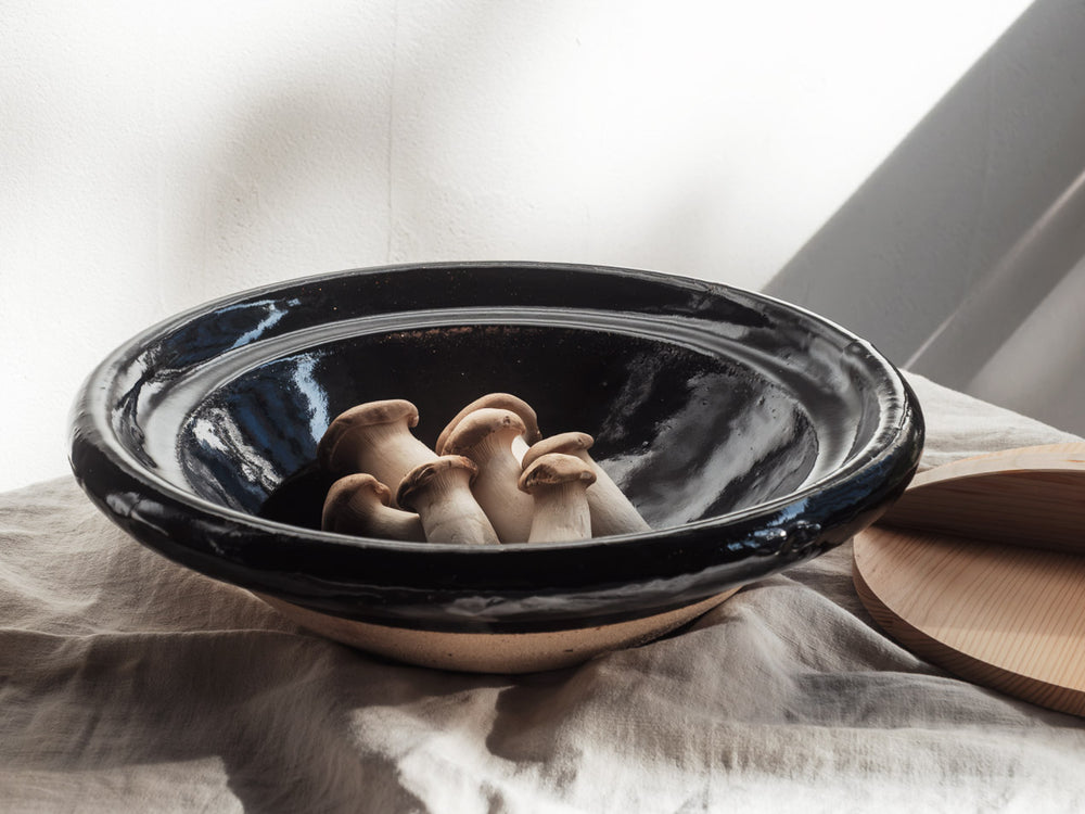 Iga Shallow Donabe Pot - Kuroame