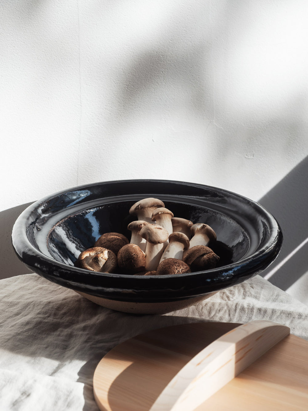 Iga Shallow Donabe Pot - Kuroame