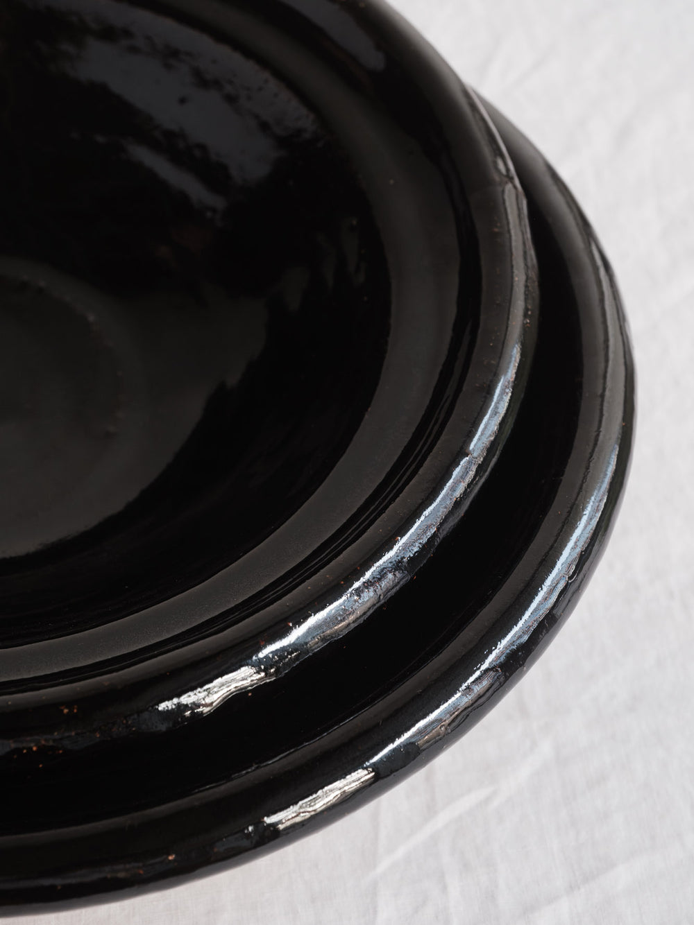 Iga Shallow Donabe Pot - Kuroame