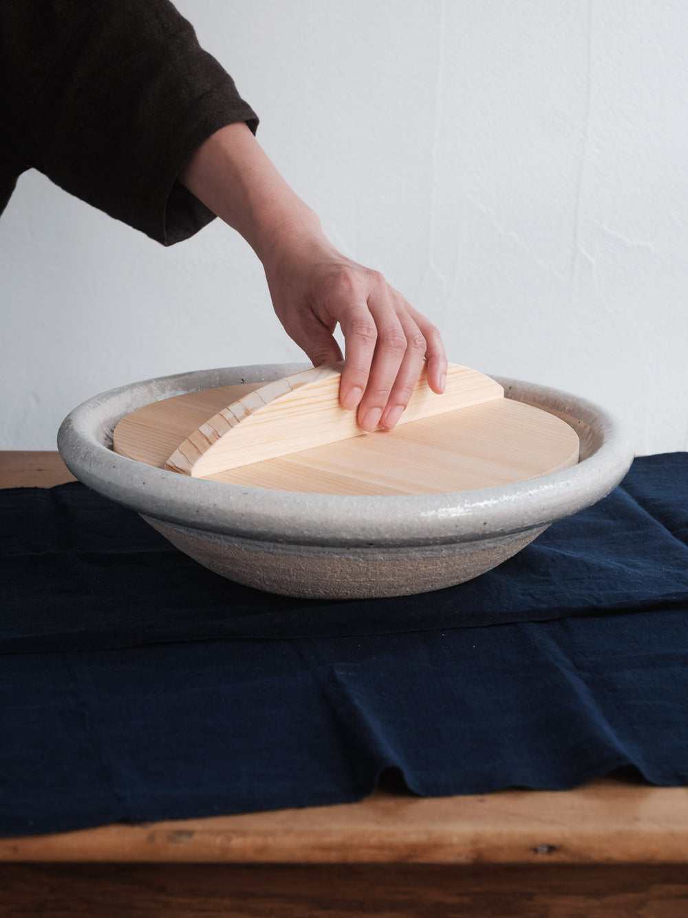 Iga Shallow Donabe Pot - Sekkai