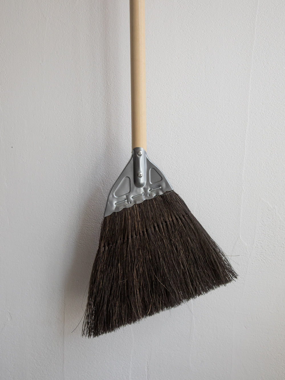 Black Shida Broom – Long Handle
