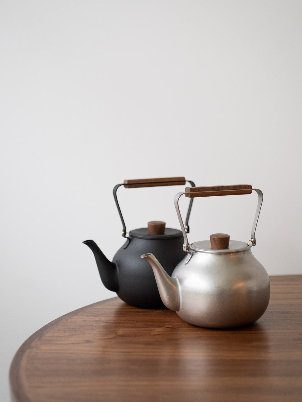 Chaki Stainless Teapot Black – L
