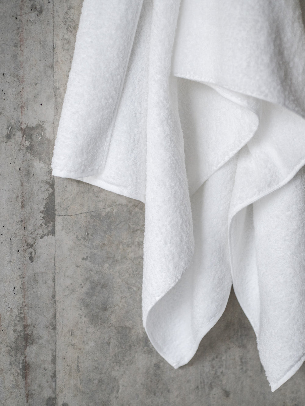 CL Zero Twist Towel – White