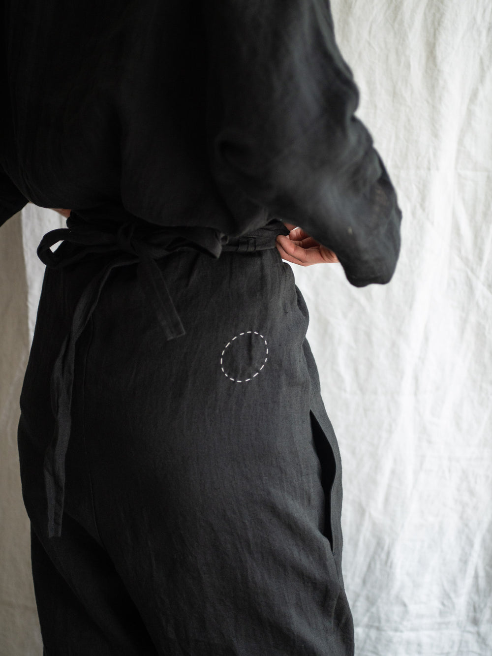 Linen Sheeting Wrapped Pants - Black