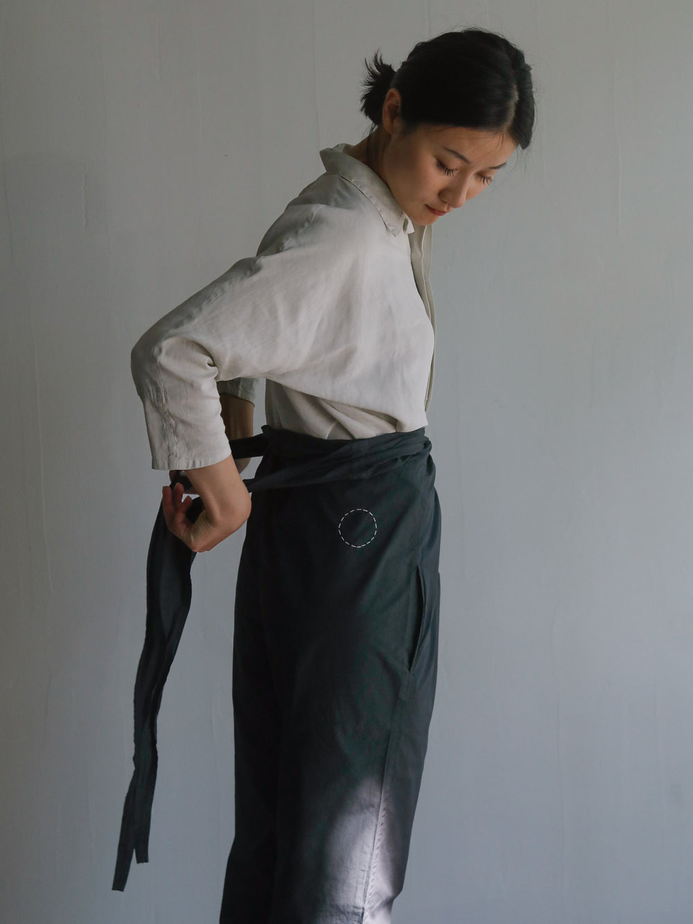 Suvin Cotton Broadcloth Wrapped Pants – Sandalwood Charcoal