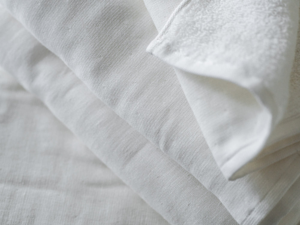Gauze & Pile Towel – White