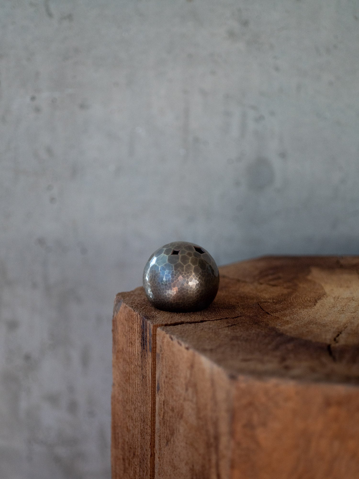 Copper Flower Ball - Dark Silver