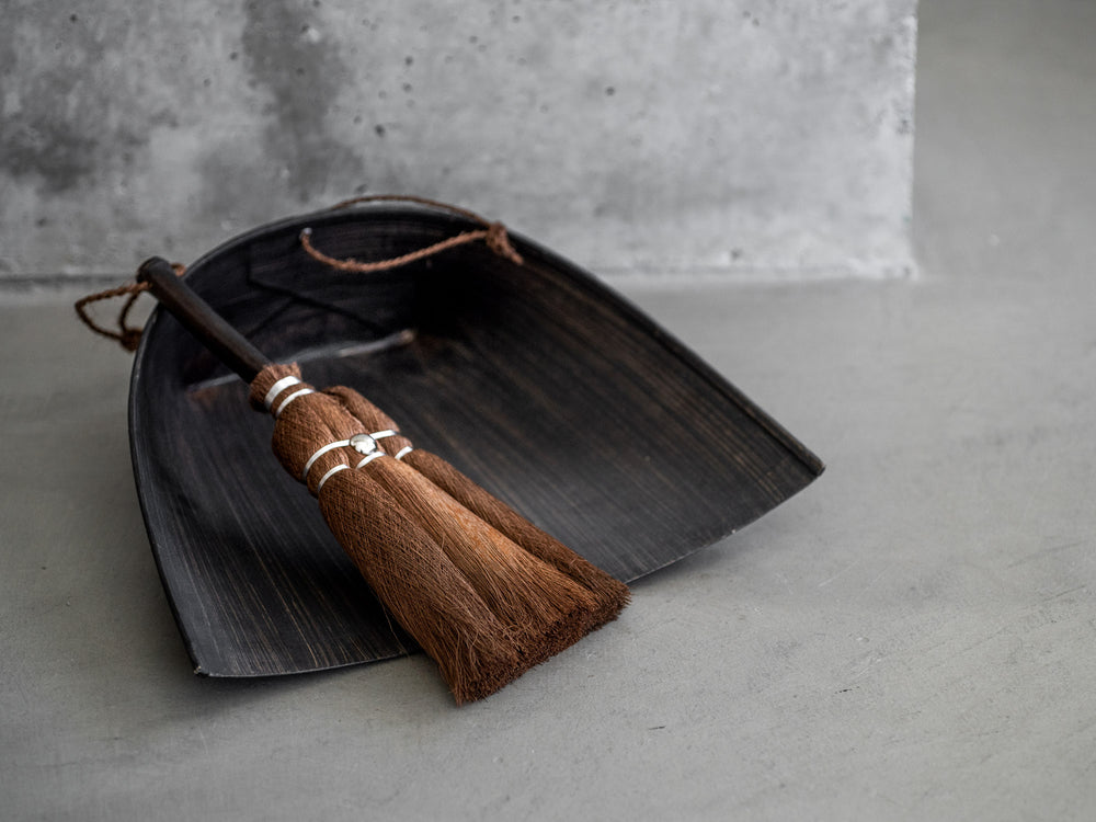 Harimi Black Washi Paper Dustpan