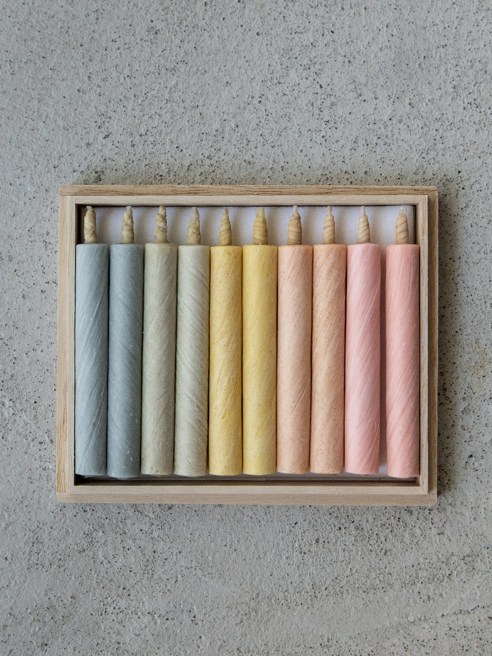 Kusaki Plant Dye Candle 10