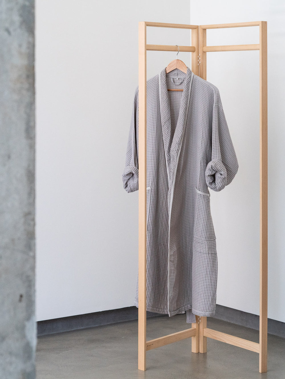 Hinoki Clothes Rack – Short / Narrow