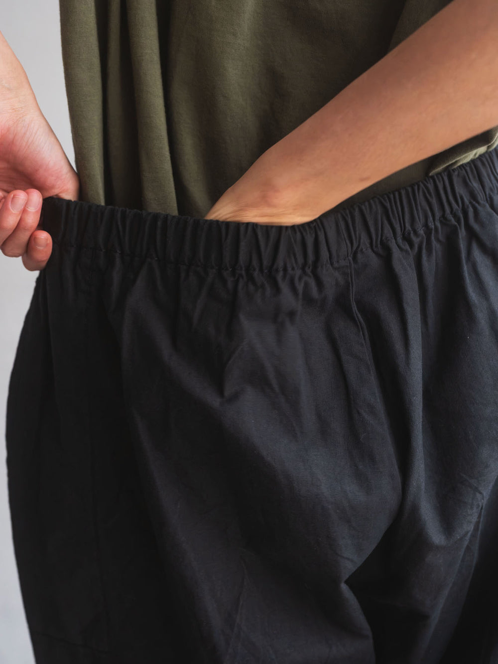 Gathered Cotton Pants - Black