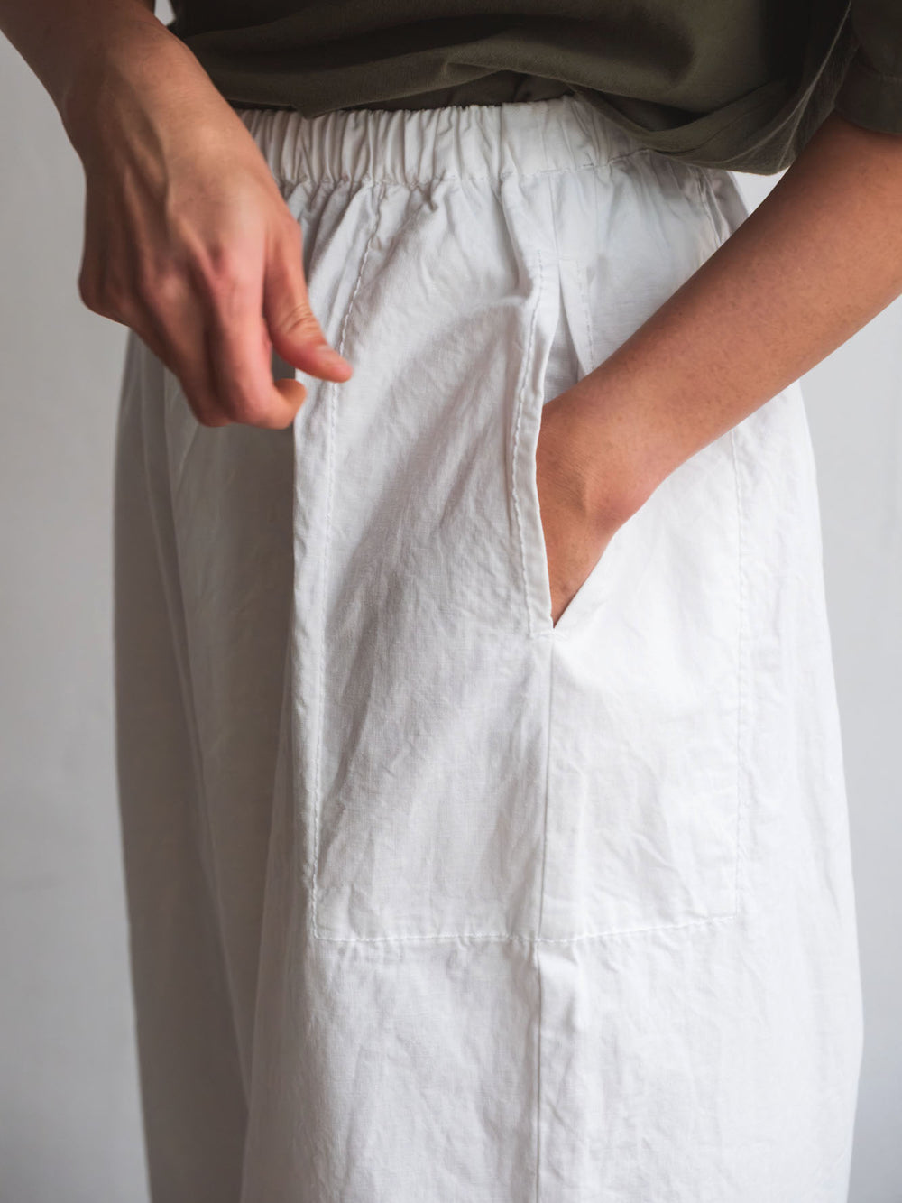 Gathered Cotton Pants - White