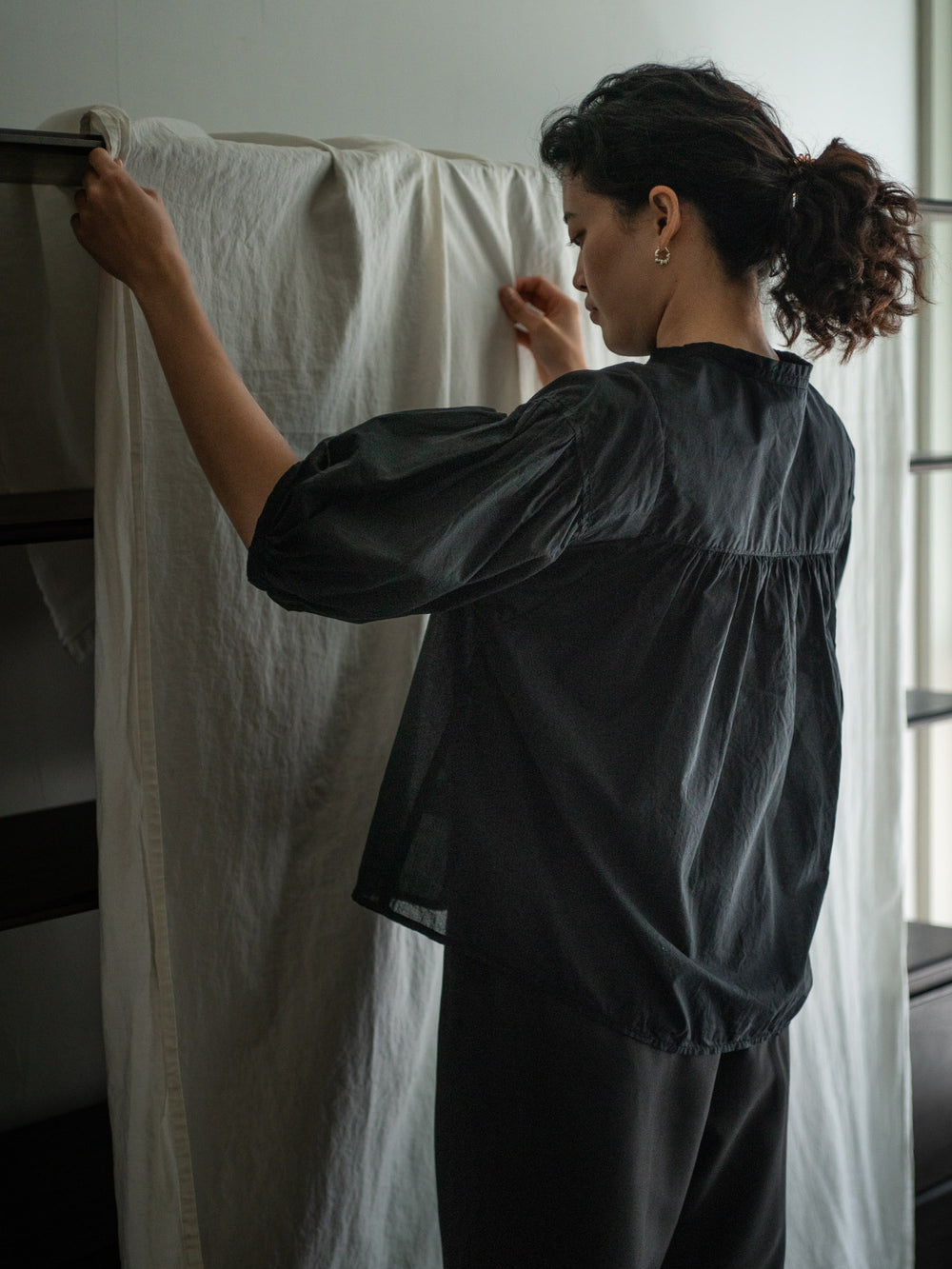 Cotton Puff Sleeve Shirt - Black