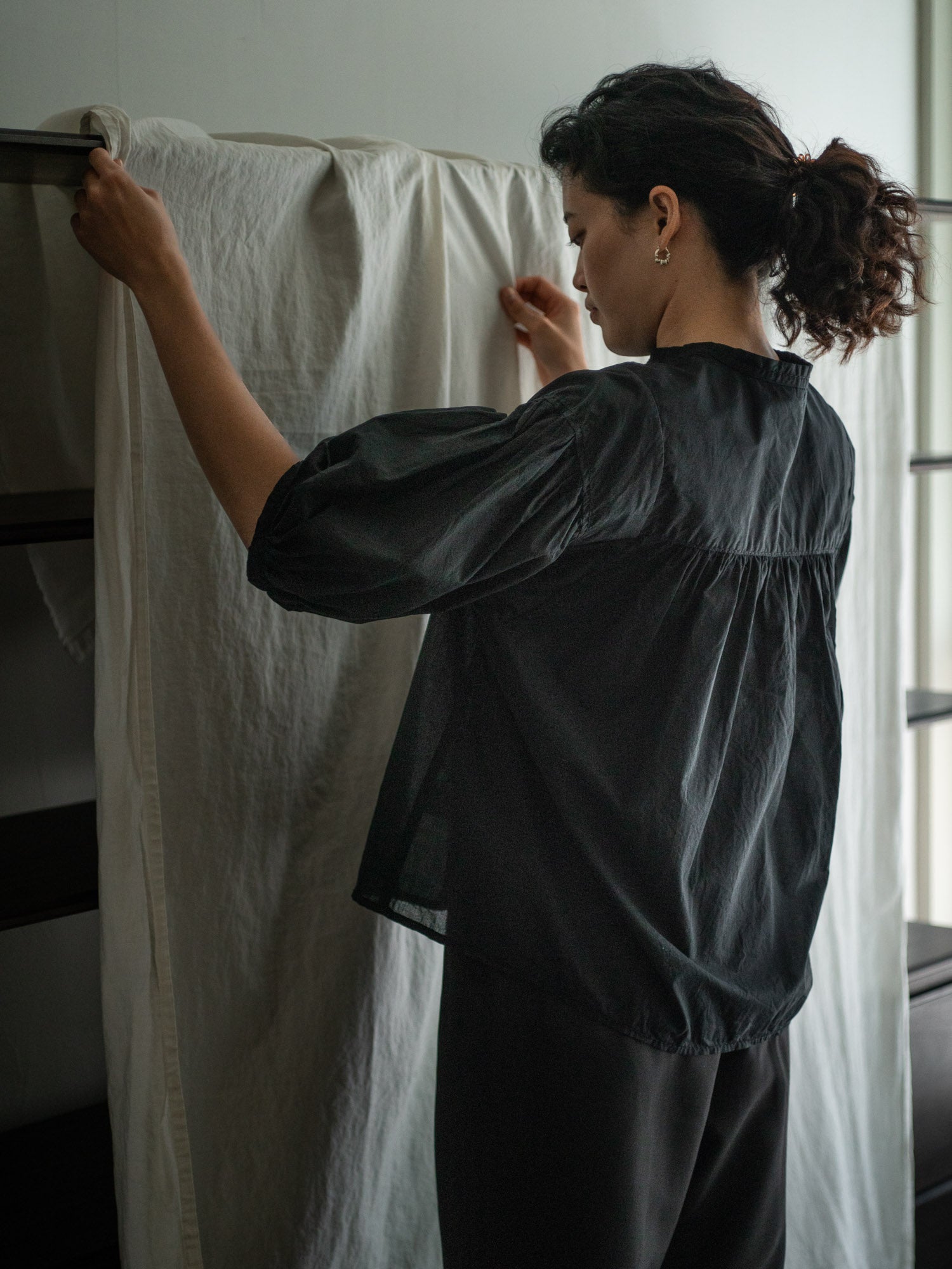 Cotton Puff Sleeve Shirt - Black