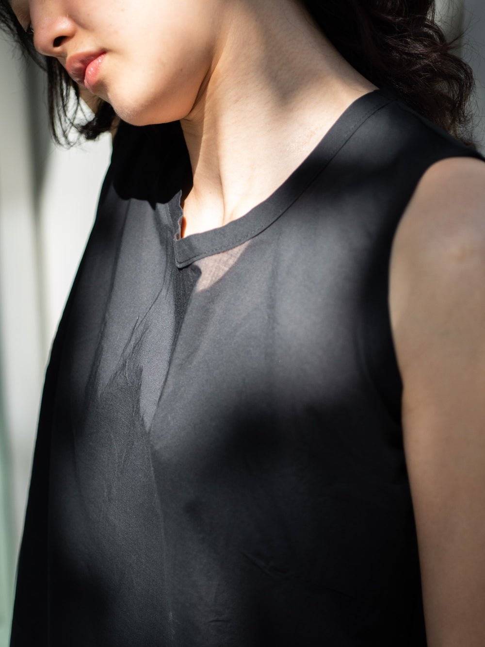 Light Cotton Sleeveless Blouse - Black
