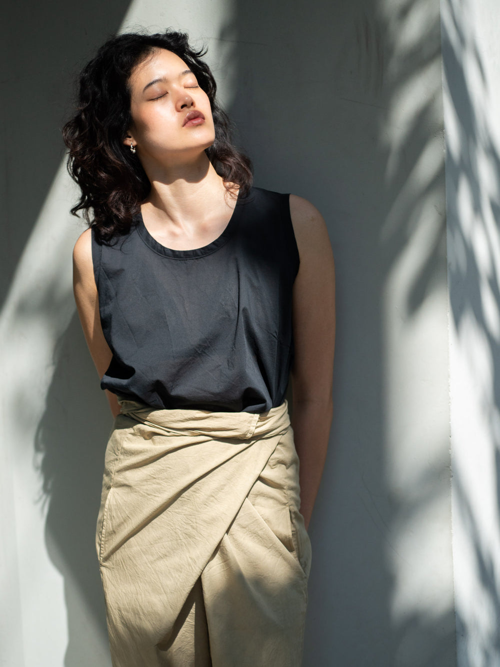 Light Cotton Sleeveless Blouse - Black
