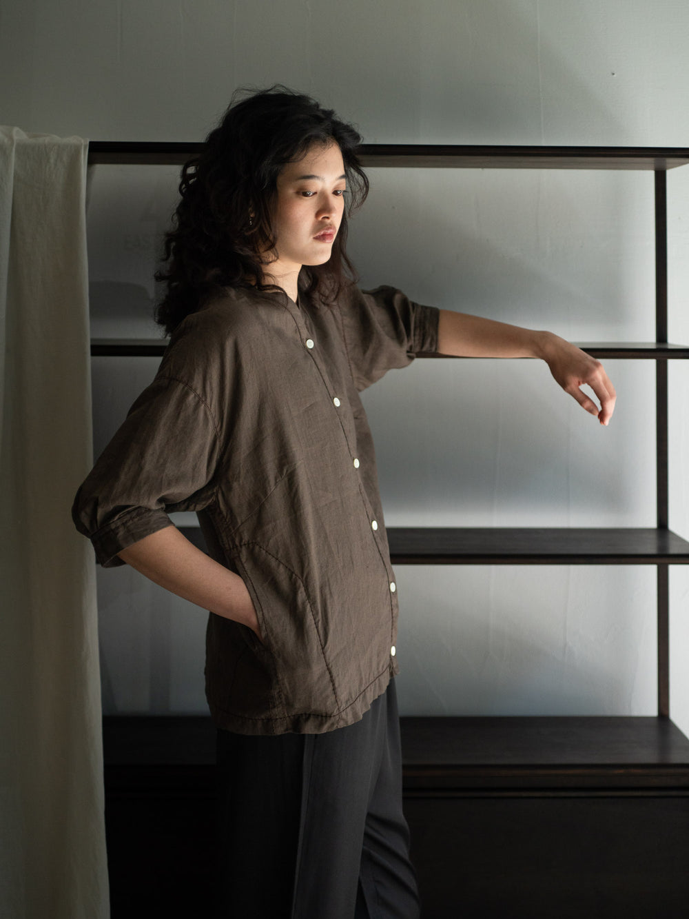 Linen Bio V-neck Blouse - Taupe