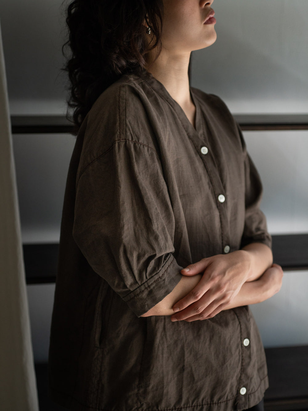 Linen Bio V-neck Blouse - Taupe