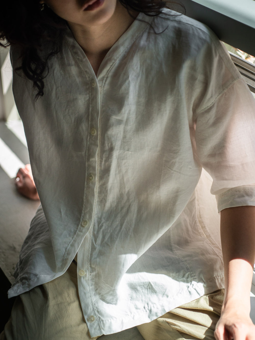 Linen Bio V-neck Blouse - White