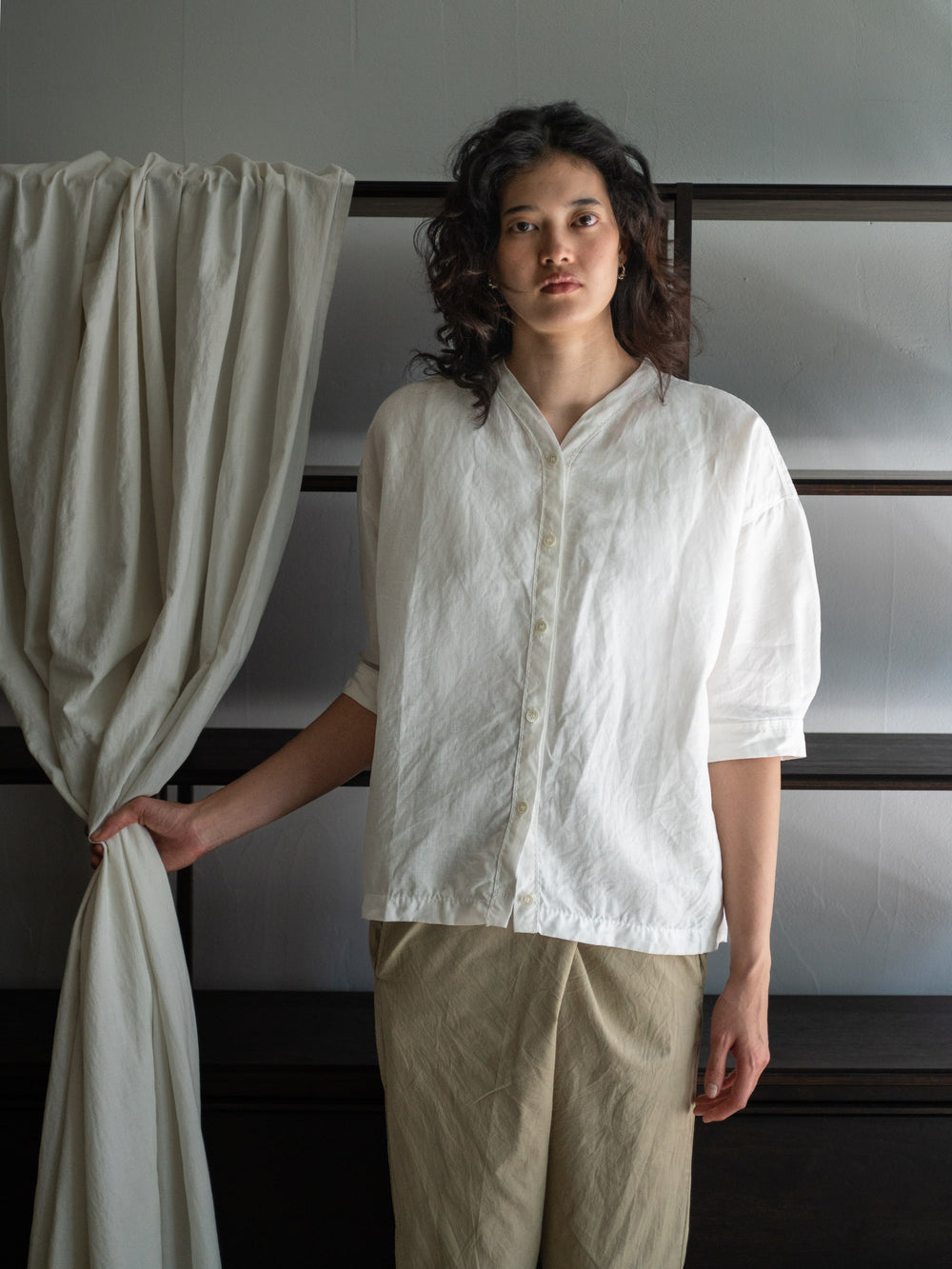 Linen Bio V-neck Blouse - White