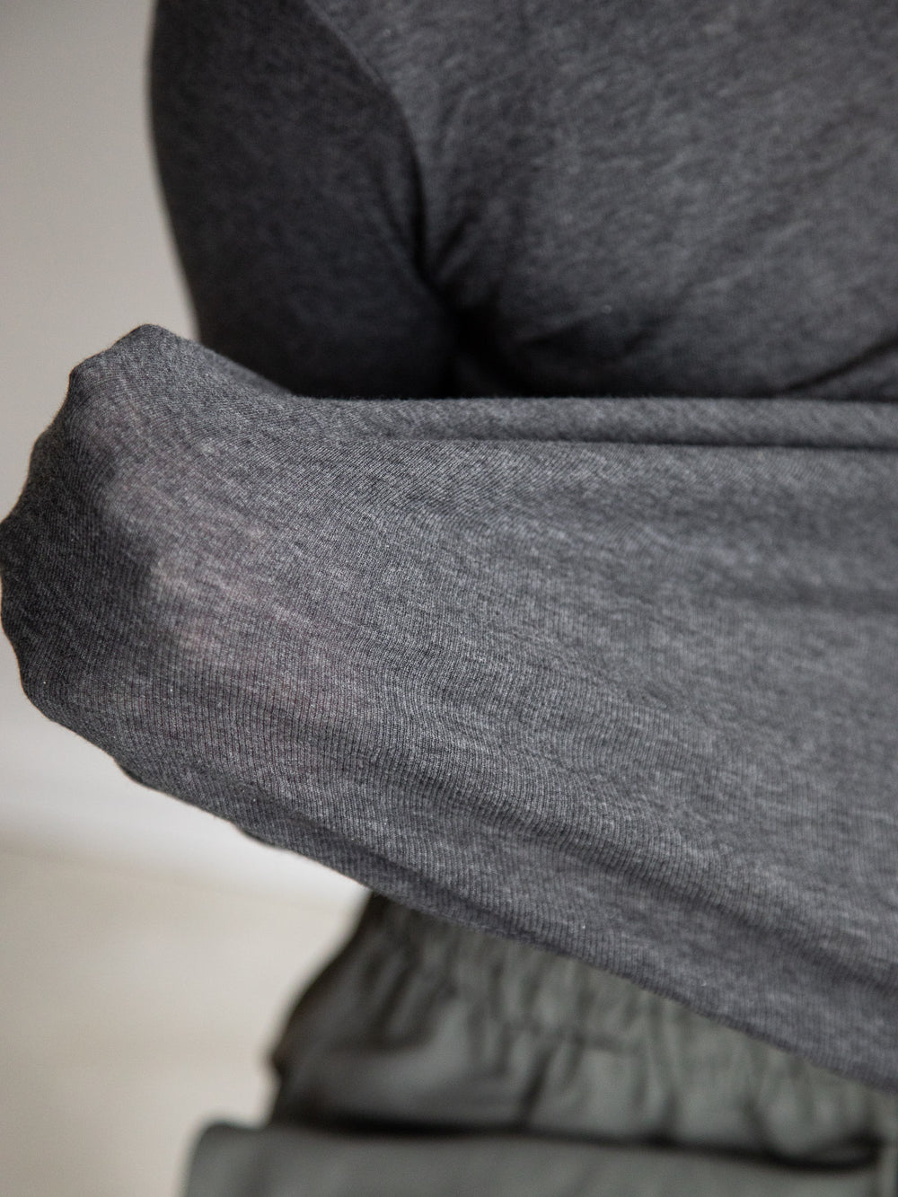 Thin Cotton Crewneck Shirt - Charcoal