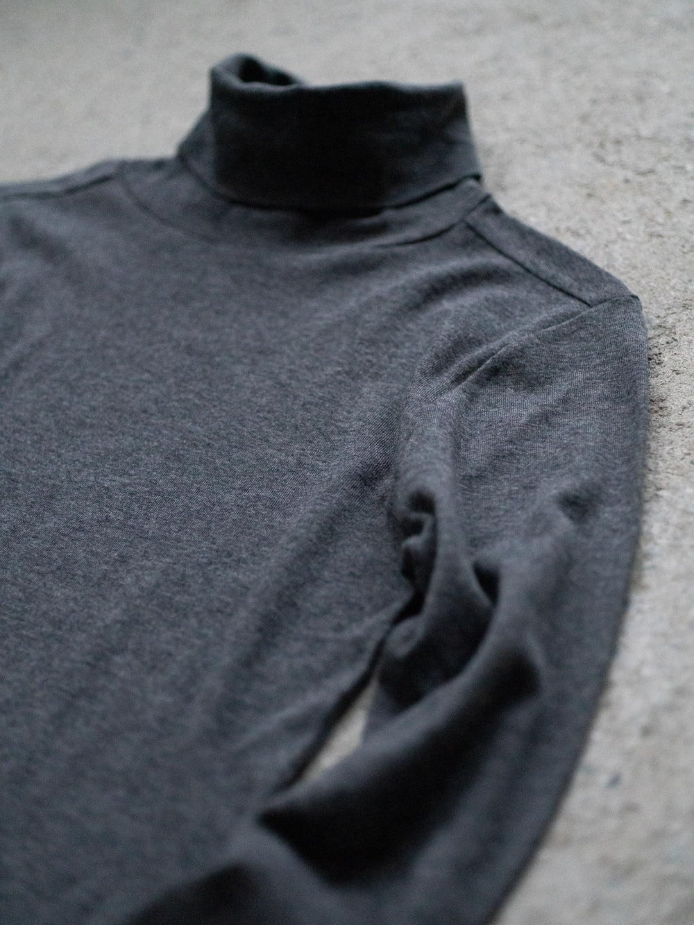 Thin Cotton Turtleneck Shirt - Charcoal