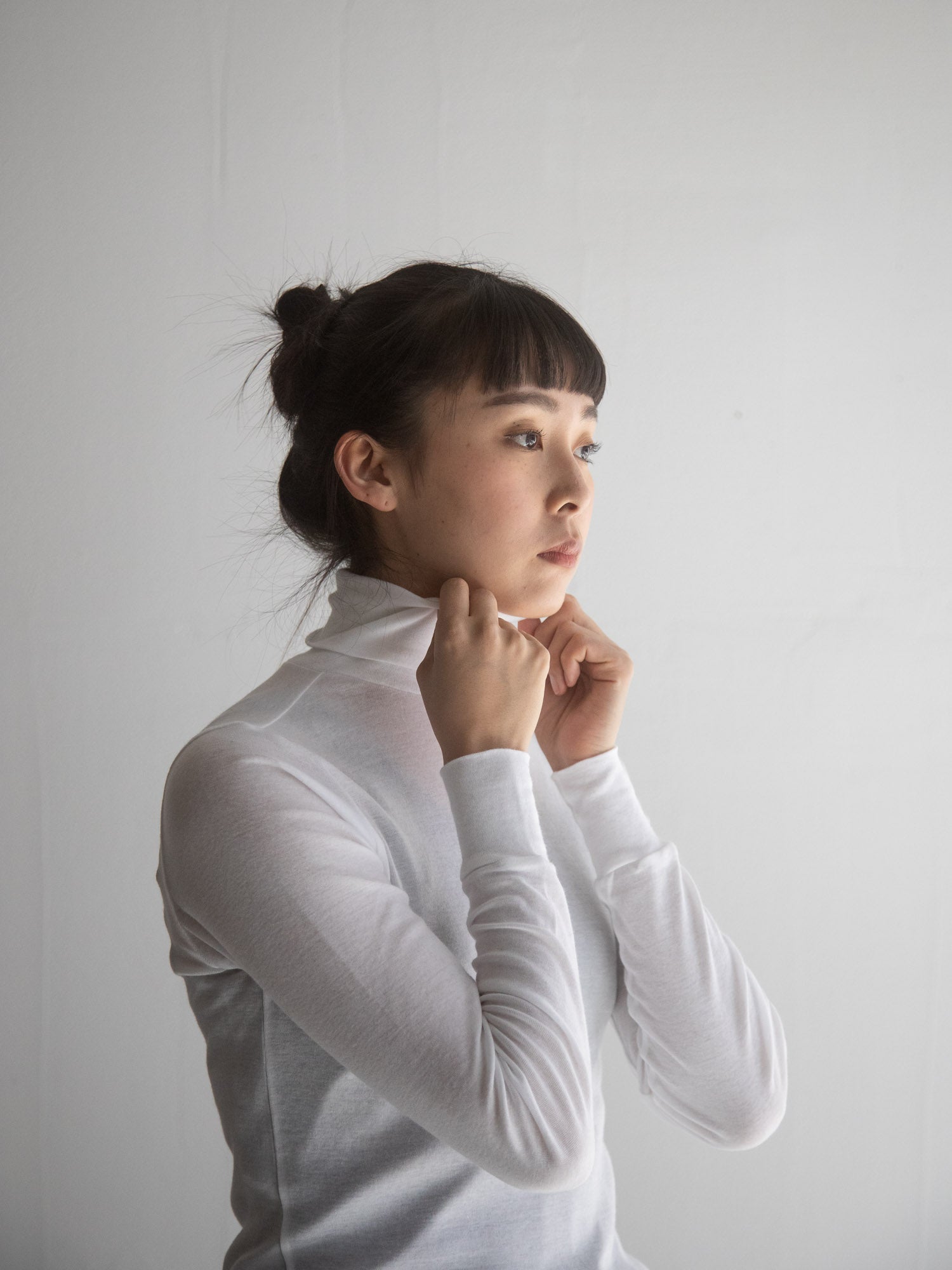Thin Cotton Turtleneck Shirt - White