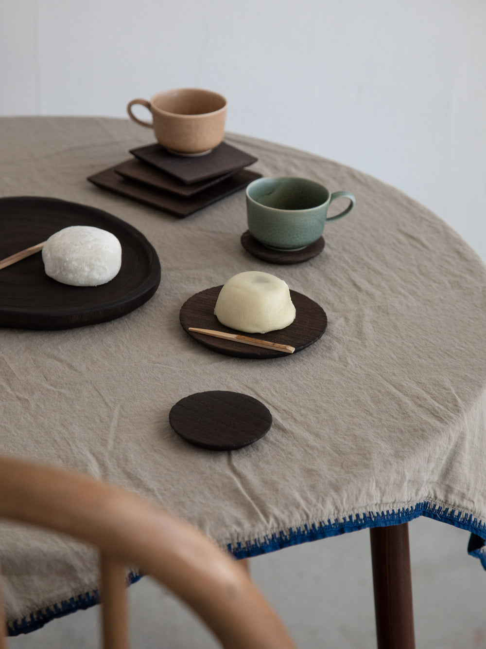 Kiri Wood Round Tray