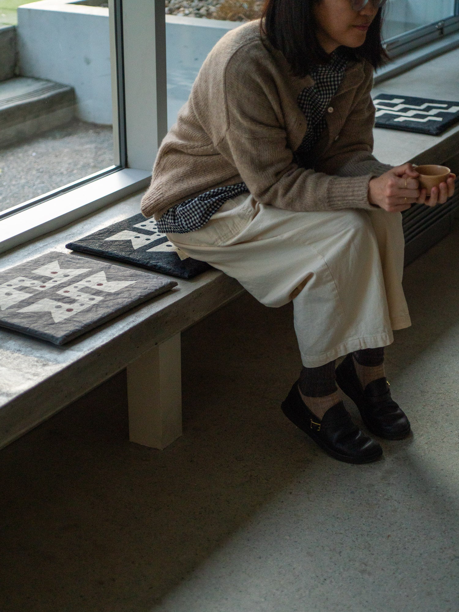 Washi Kakuza Paper Cushion – Design 3 Grey