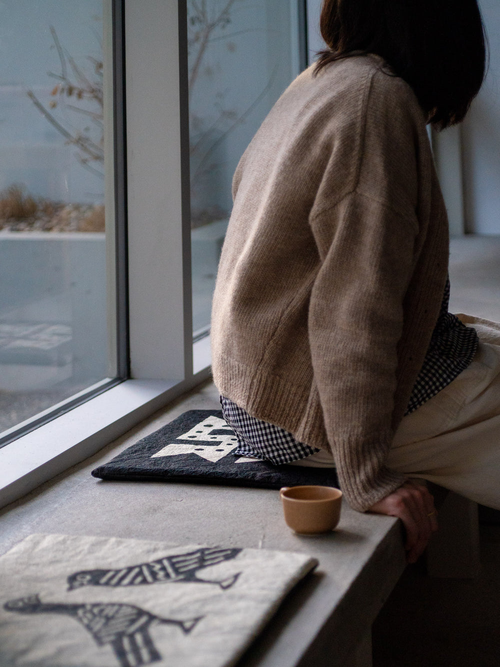 Washi Kakuza Paper Cushion – Design 3 White