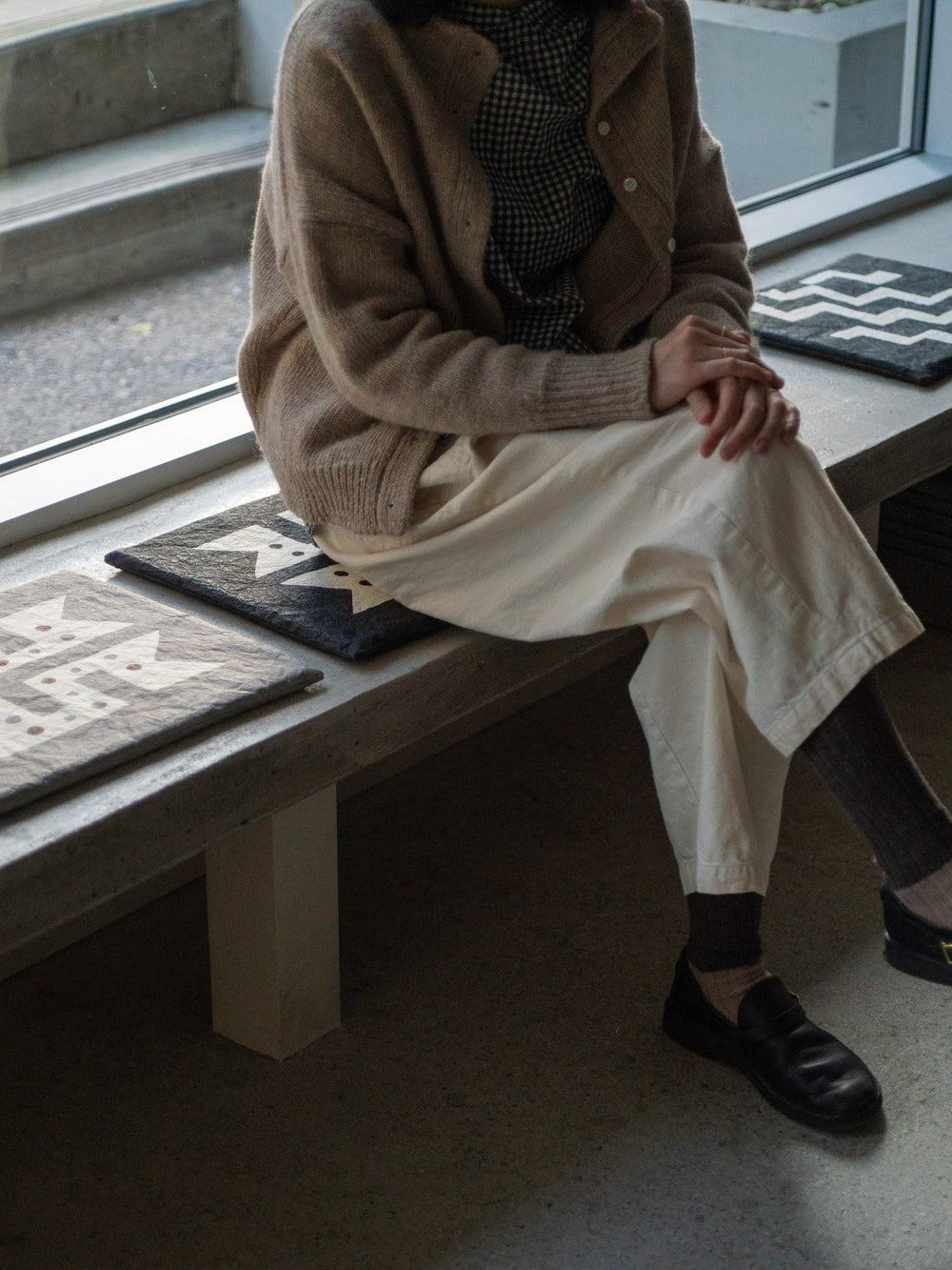 Washi Kakuza Paper Cushion – Design 3 Grey