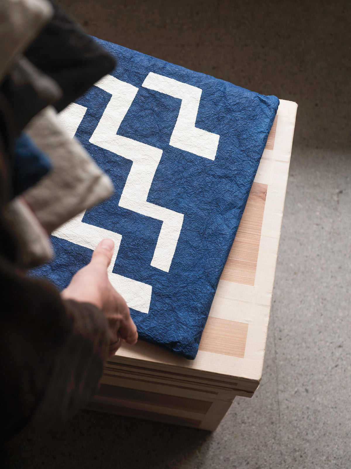 Washi Kakuza Paper Cushion – Design 2 Blue